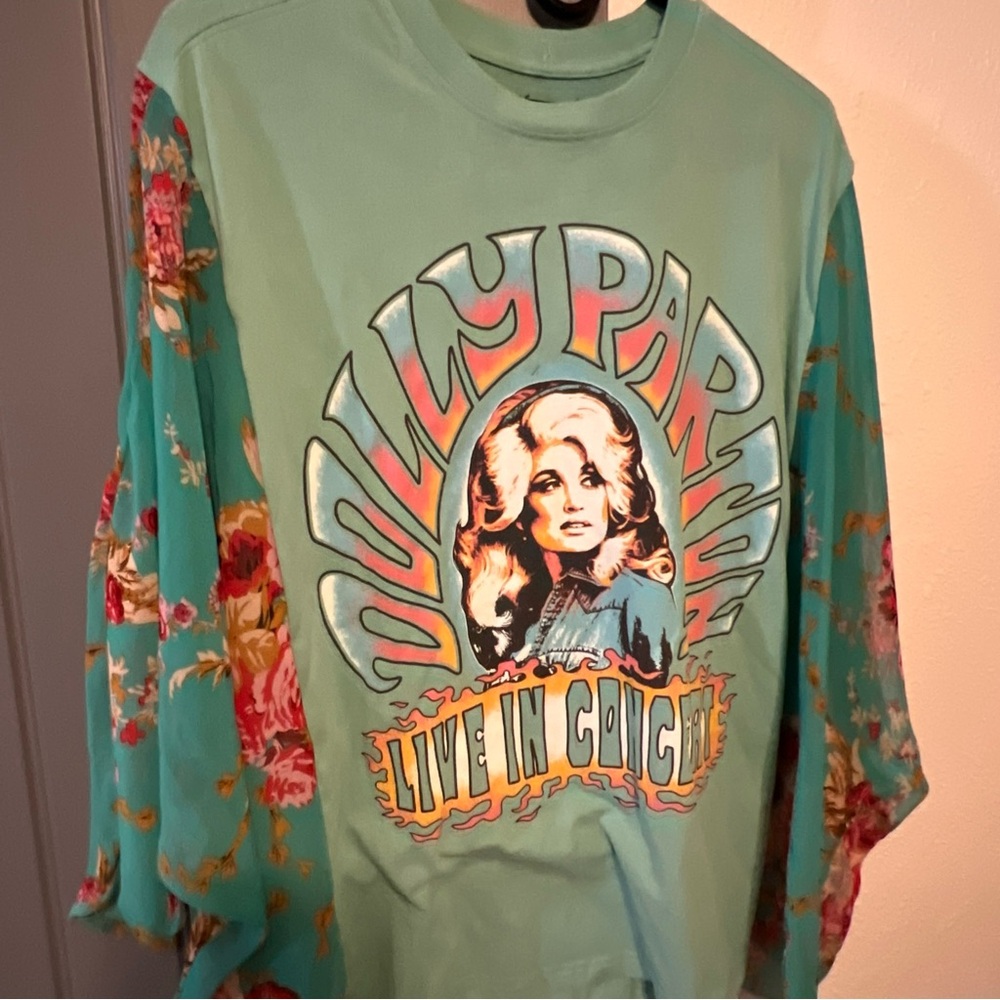 Upscale Dolly Parton T-Shirt Kimono-one size fits most - Picture 2 of 8